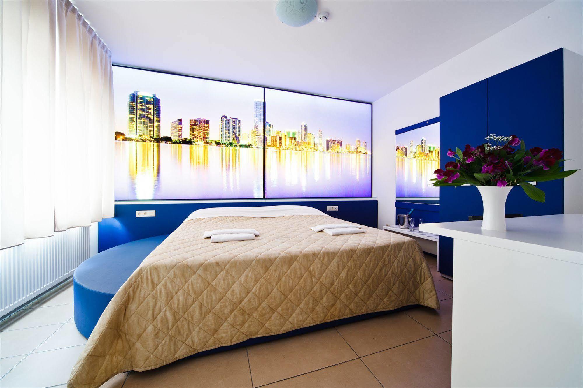 Autosole Motel Рига Екстер'єр фото
