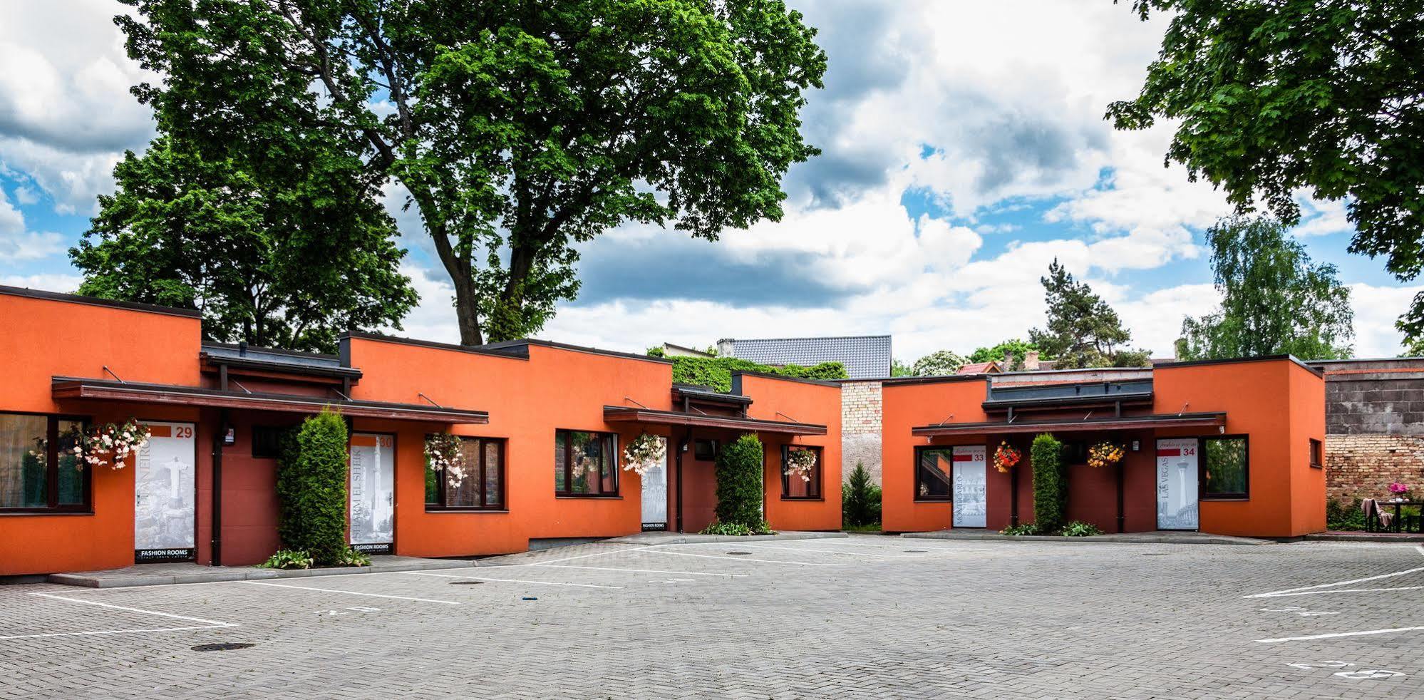 Autosole Motel Рига Екстер'єр фото
